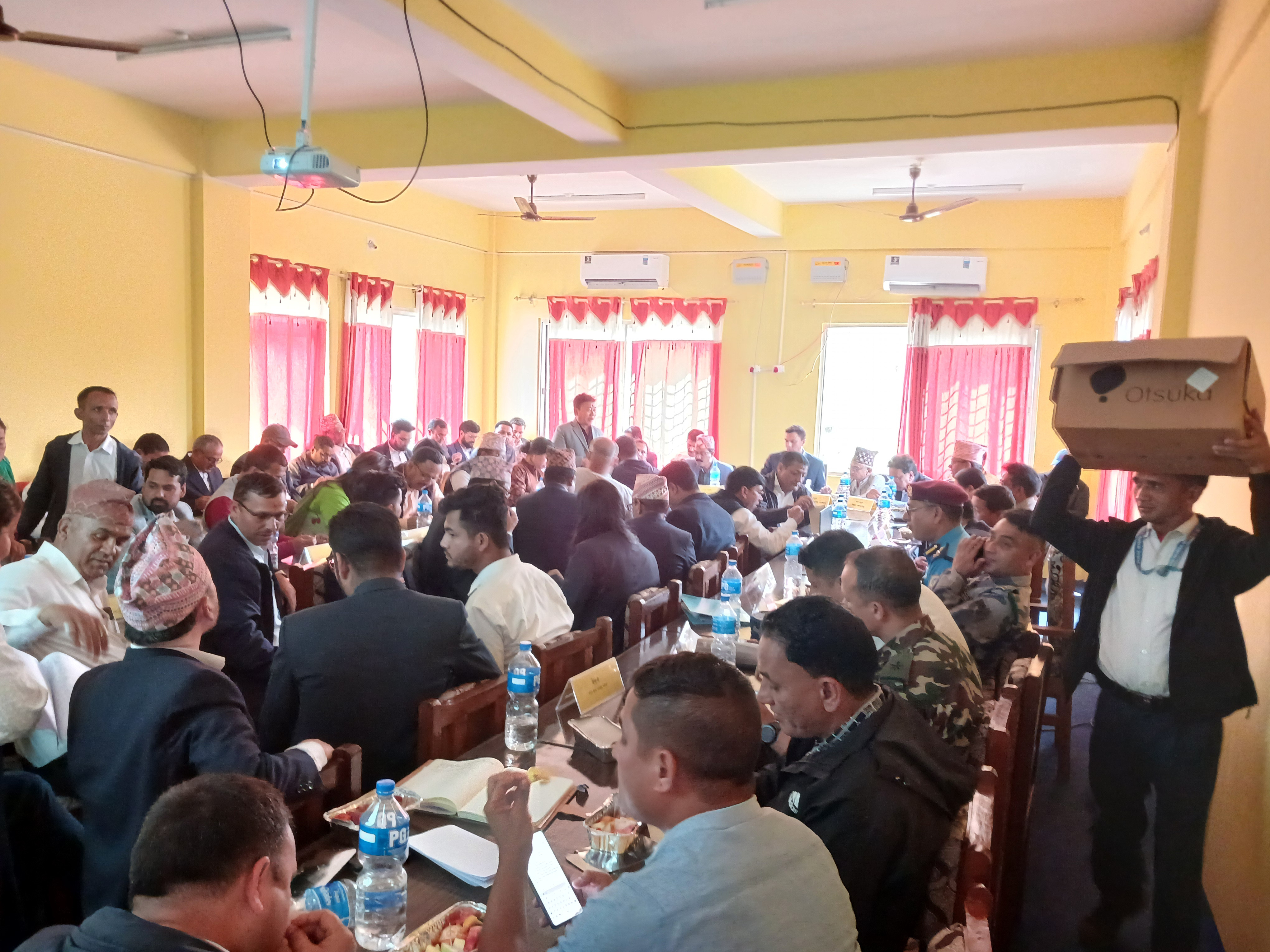 जिल्ला प्रशासन कार्यालयमा आयोजित सार्वजनिक जग्गा / सम्पत्ति संरक्षण सम्बन्धमा  सरोकारवालाहरुसँग बसेको बैठकको फोटोहरु